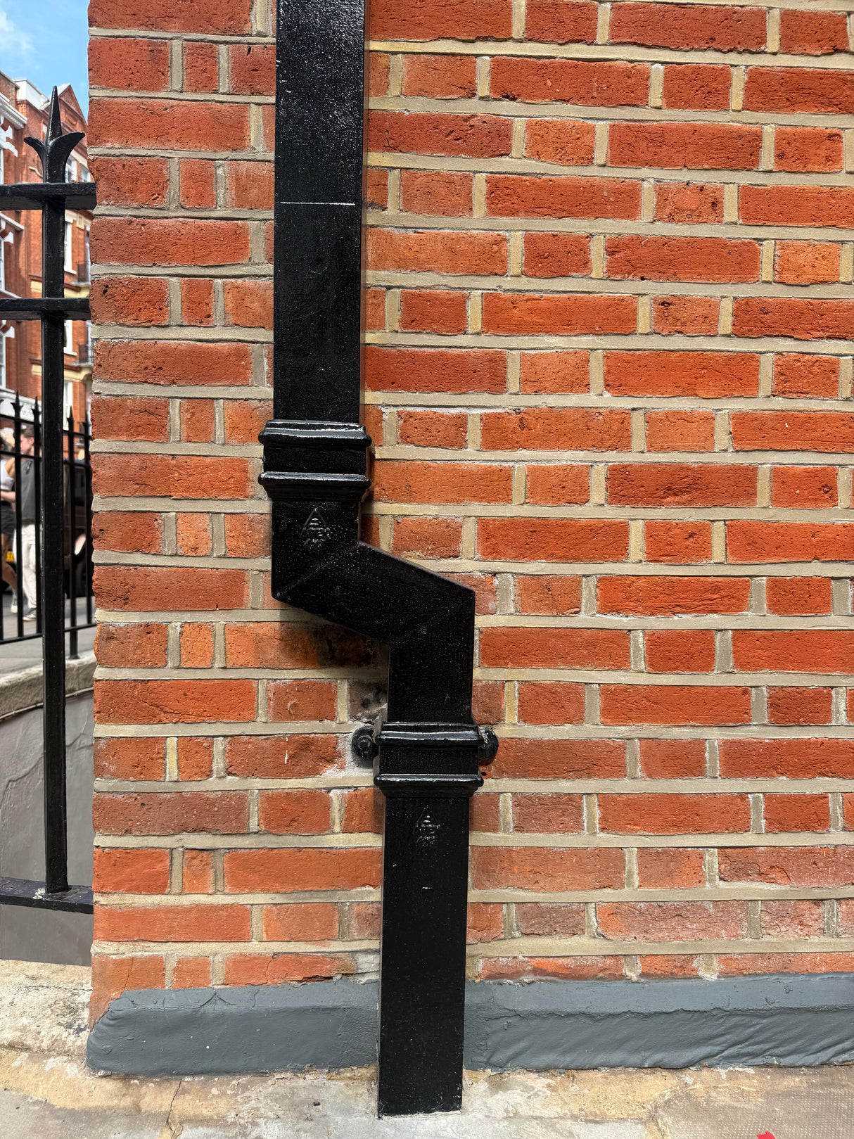 Alumasc Apex 0.9m (3ft) Cast Iron 100 x 75mm (4"x3") Square Downpipe without Ears - Primed