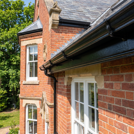 Alumasc Apex 125mm (5") Victorian Ogee Cast Iron Gutter 1.83m Length - Black