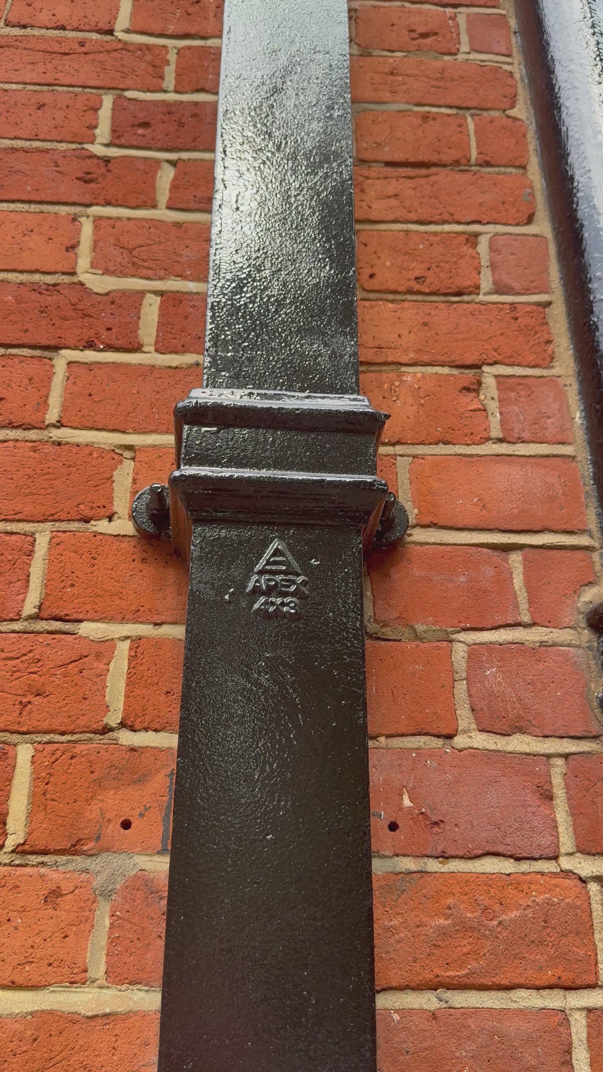 Alumasc Apex 1.83m (6ft) Cast Iron 100 x 75mm (4"x3") Square Downpipe with Ears - Primed